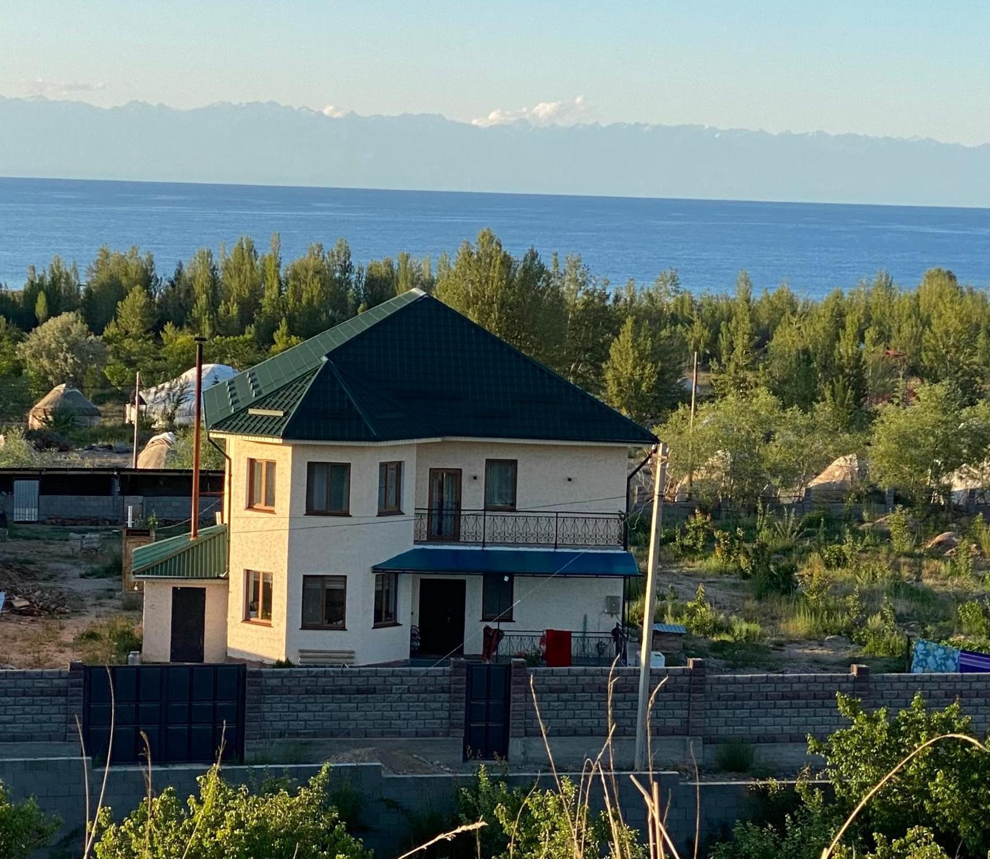 Отель Maksat House Тосор Экстерьер фото